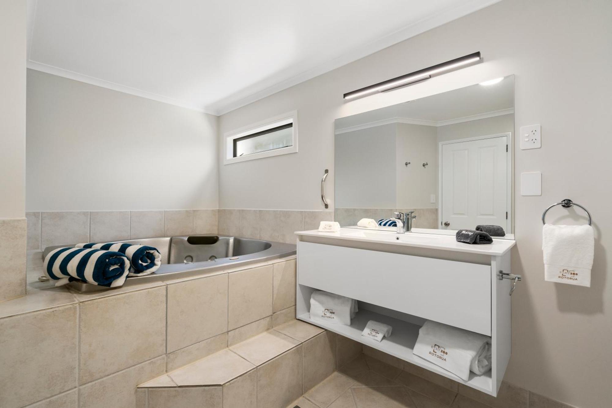 Stay 280 & Stay 284 Rotorua - Refurbished Modern Accommodation Extérieur photo